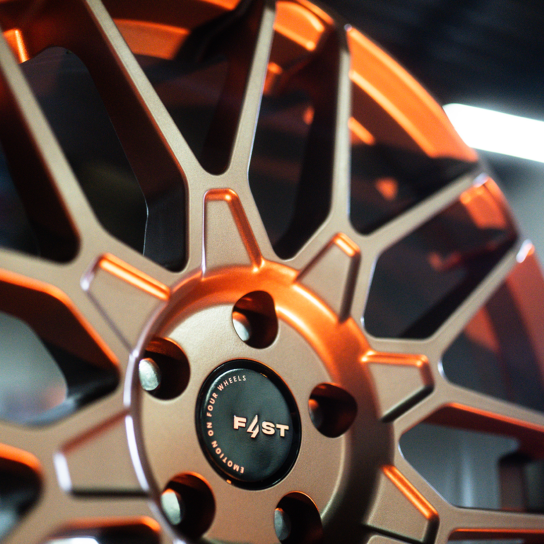 F4ST Two 19"x8,5" Bronze Stuttgart