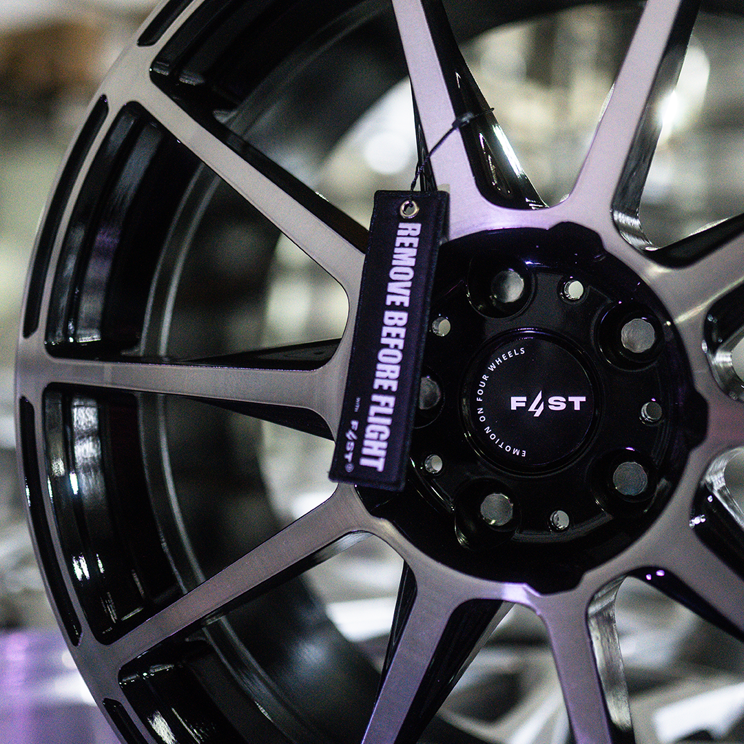 F4ST Three 19"x8,5" Diamantada Nero Pìano