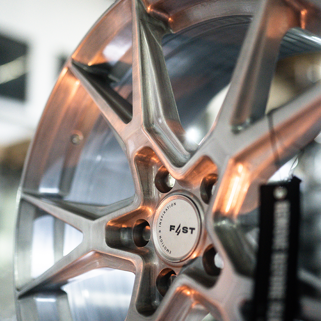 F4ST One 19"x8,5" Silver Brushed