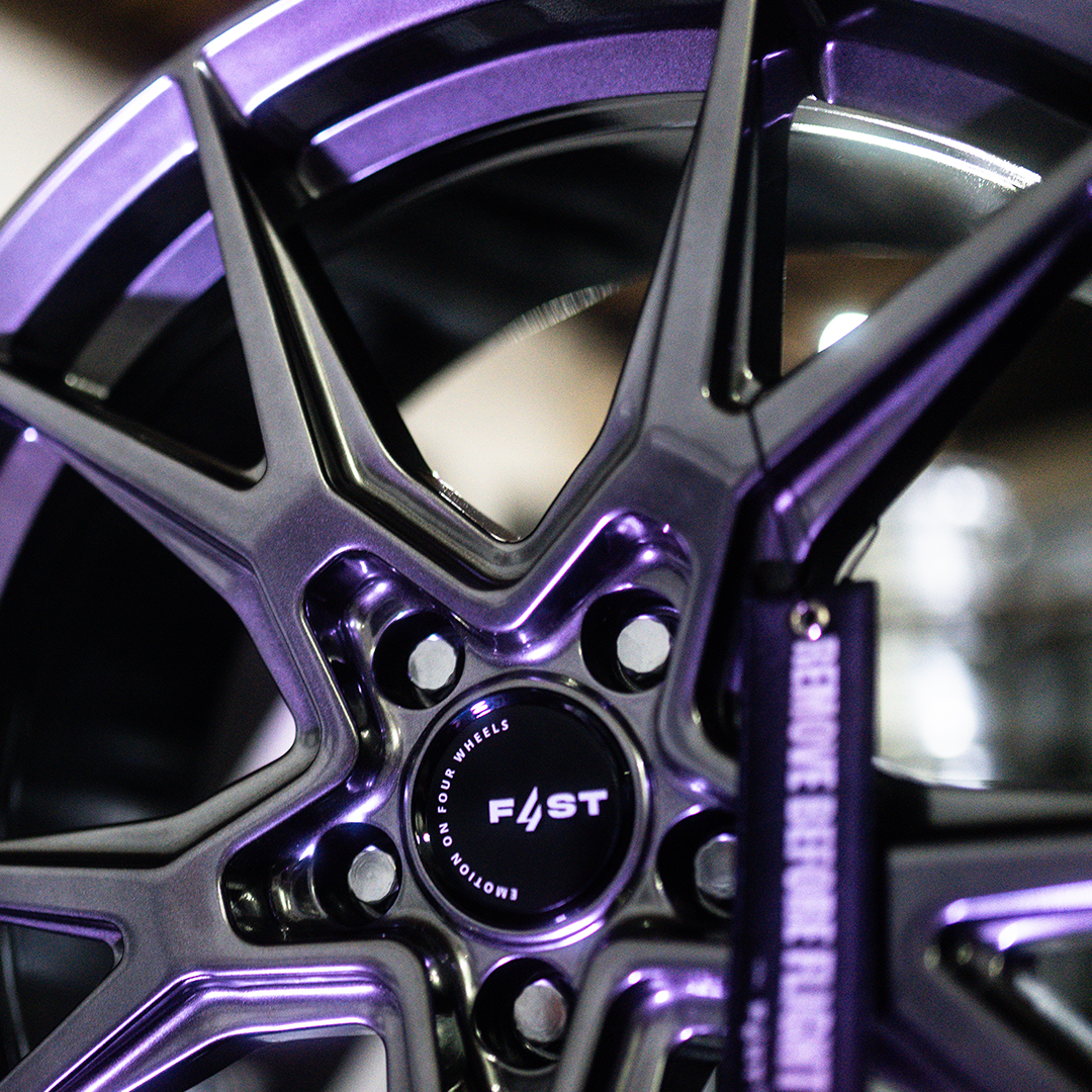 F4ST One 19"x8,5" Hyper Dark